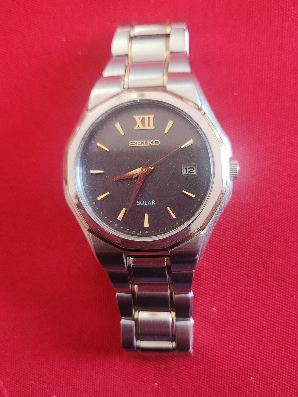 Men's Seiko V157-0AK0 Two Tone Date Watch Solar battery